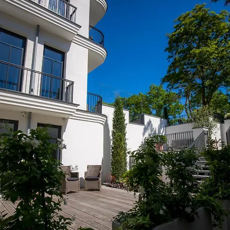 Strandhotel Fontana מלון 4*