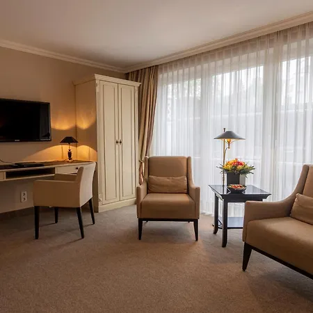 Strandhotel Fontana 호텔